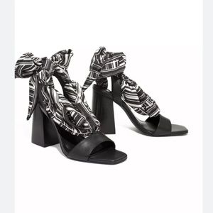 NWT Alice + Olivia Pheby Heels